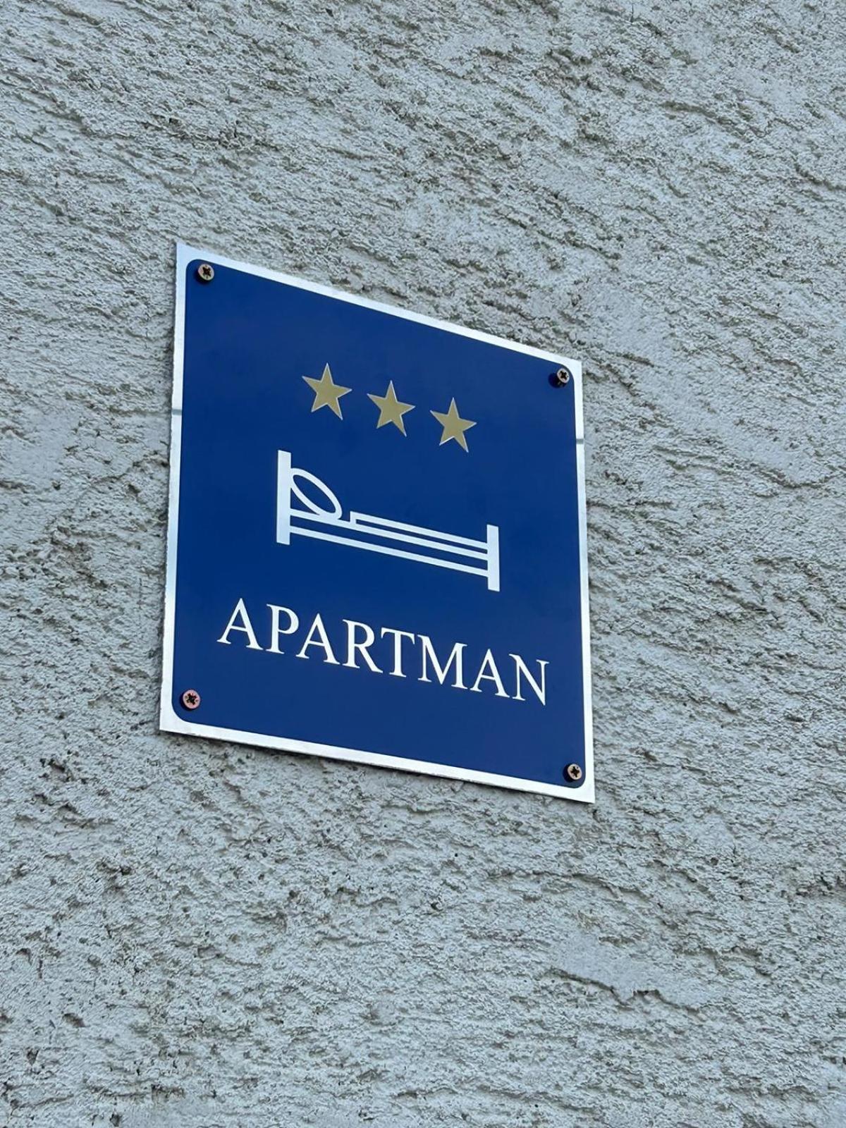 Apartamento Domus Nostra Lovinac  Exterior foto