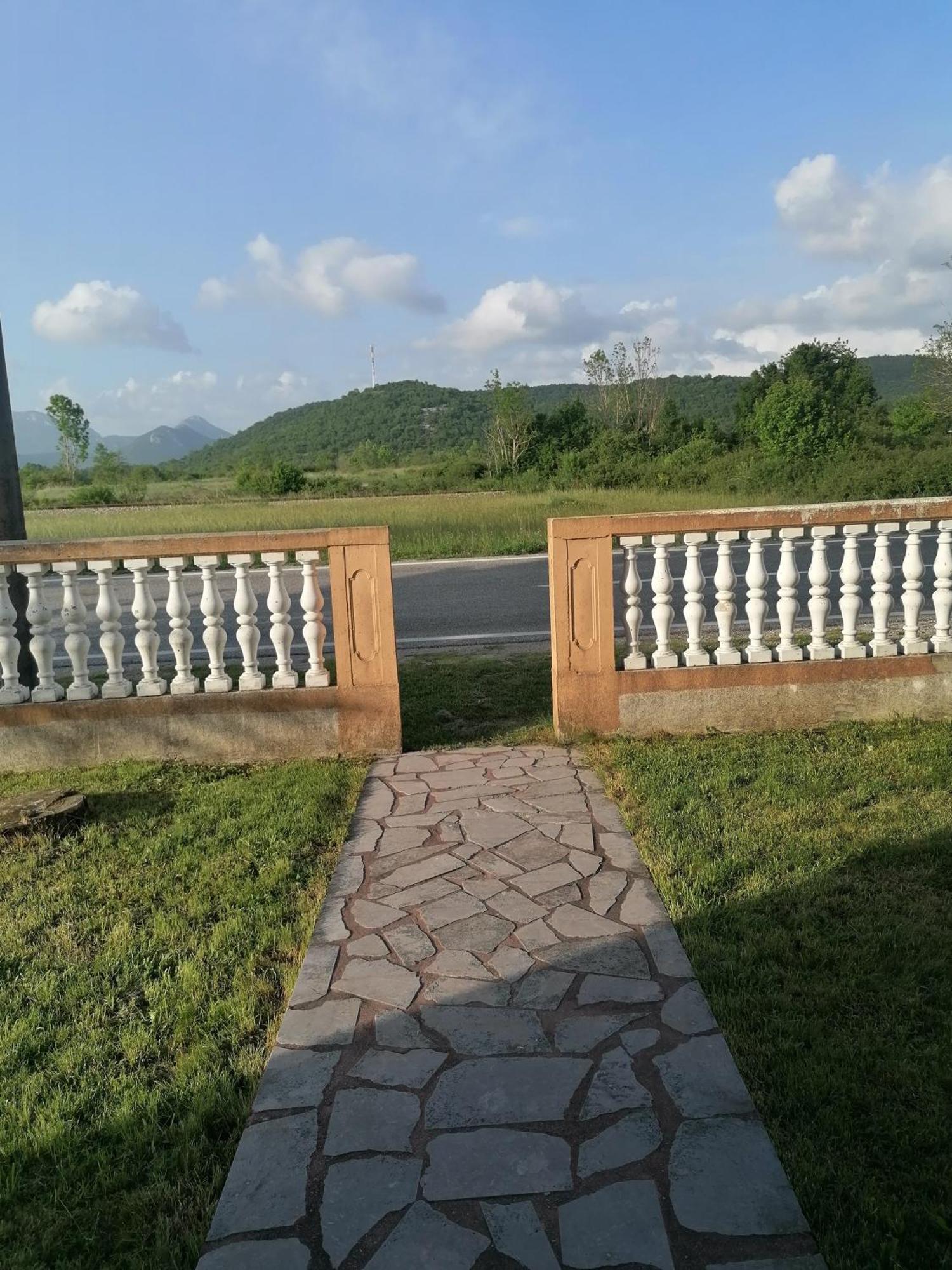 Apartamento Domus Nostra Lovinac  Exterior foto